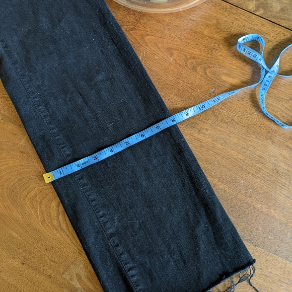 YOGA JEANS Washed Black Straight Leg Raw Hem Jeans 30 - Picture 11 of 11